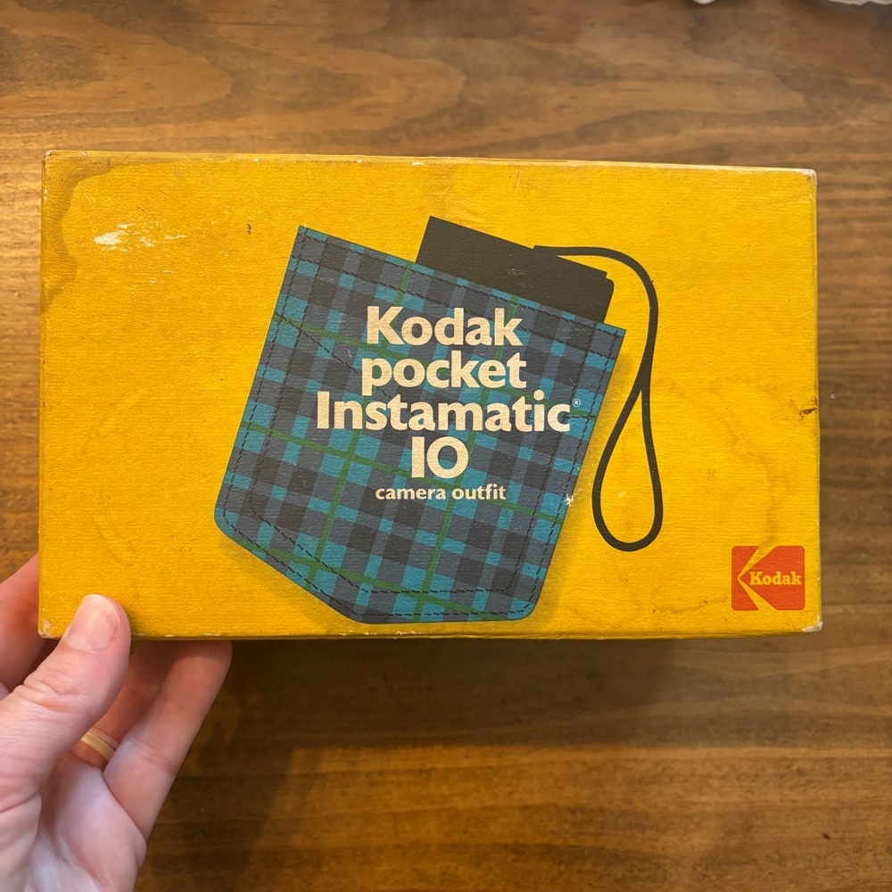 Vintage Kodak Pocket Instamatic 10 Camera Outfit In Original Box/Not tested